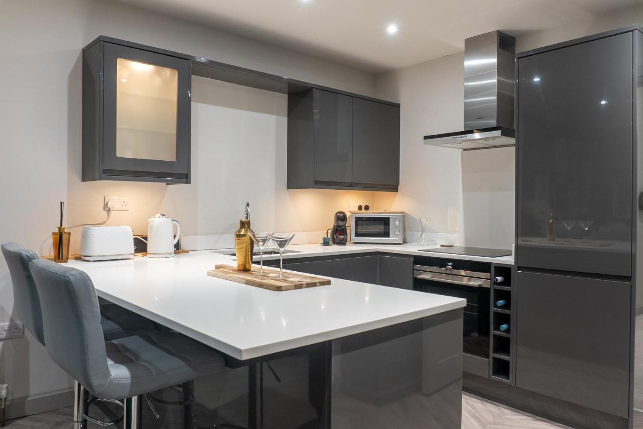 Spring Mount Huge Luxury Full Apartment- Harrogate Centre-Two Extremely Comfy Kingsize Bedrooms-Fully Equipped Modern Kitchen-Cosy Living Room With Huge Tv Luaran gambar