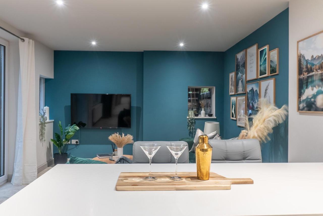 Spring Mount Huge Luxury Full Apartment- Harrogate Centre-Two Extremely Comfy Kingsize Bedrooms-Fully Equipped Modern Kitchen-Cosy Living Room With Huge Tv Luaran gambar