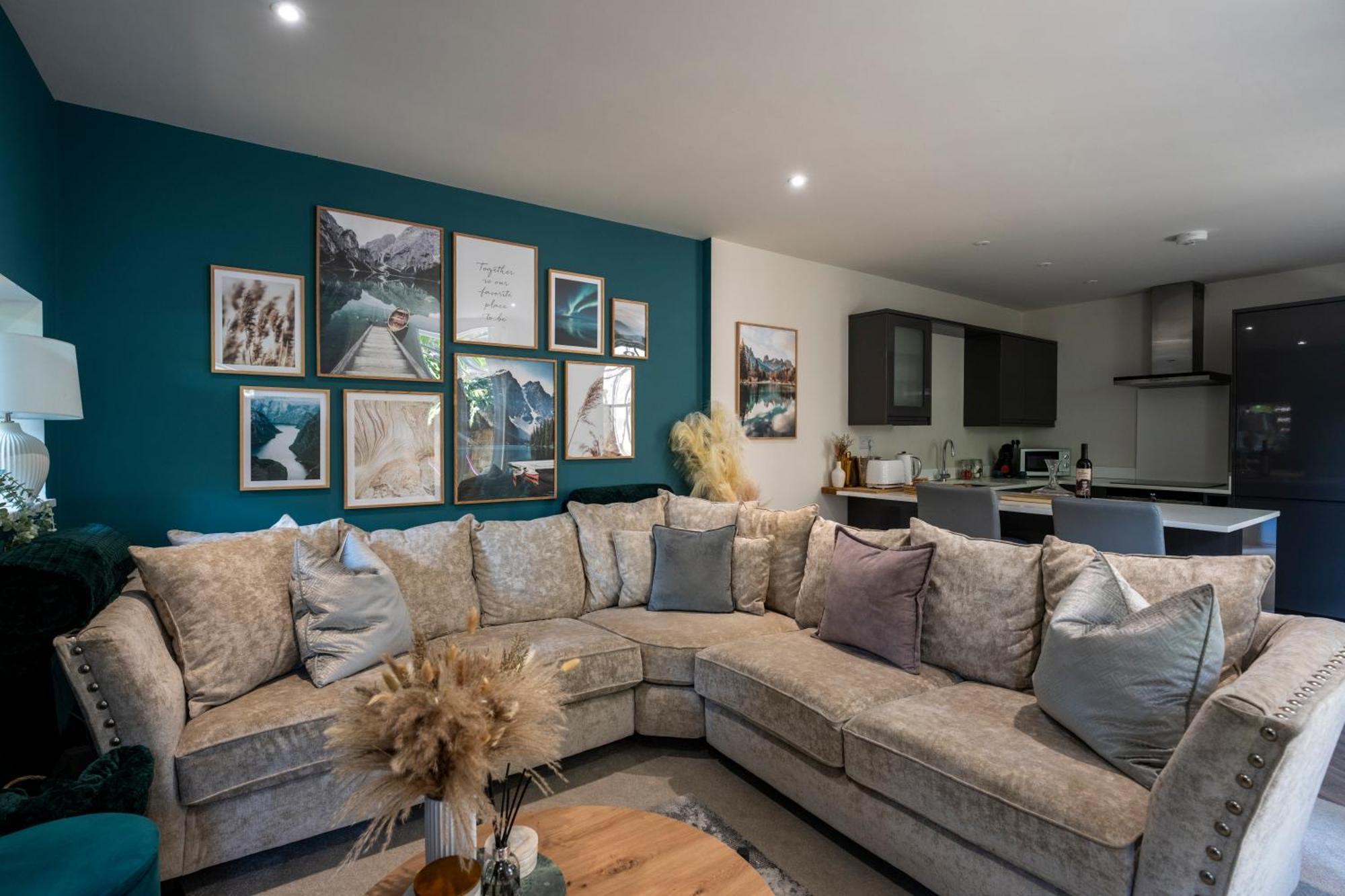 Spring Mount Huge Luxury Full Apartment- Harrogate Centre-Two Extremely Comfy Kingsize Bedrooms-Fully Equipped Modern Kitchen-Cosy Living Room With Huge Tv Luaran gambar